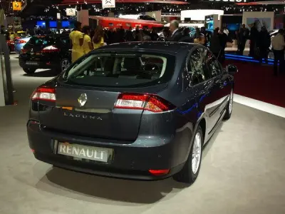 Mondial de Paris 2010 : retour sur l'étonnant restylage de la Renault Laguna