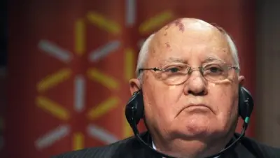 20 ans après sa démission, Gorbatchev conseille à Poutine de partir