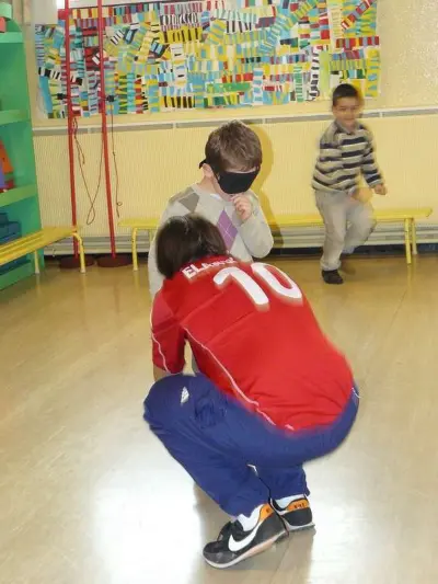 L'équipe de France de Cécifoot à la maternelle des Bosquets à Mérignac Capeyron.