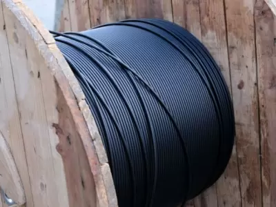 La fibre pour tous, une course "bien engagée"